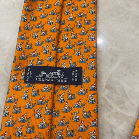 Hermes Orange Snail Race Print Tie - Picture 5 of 7